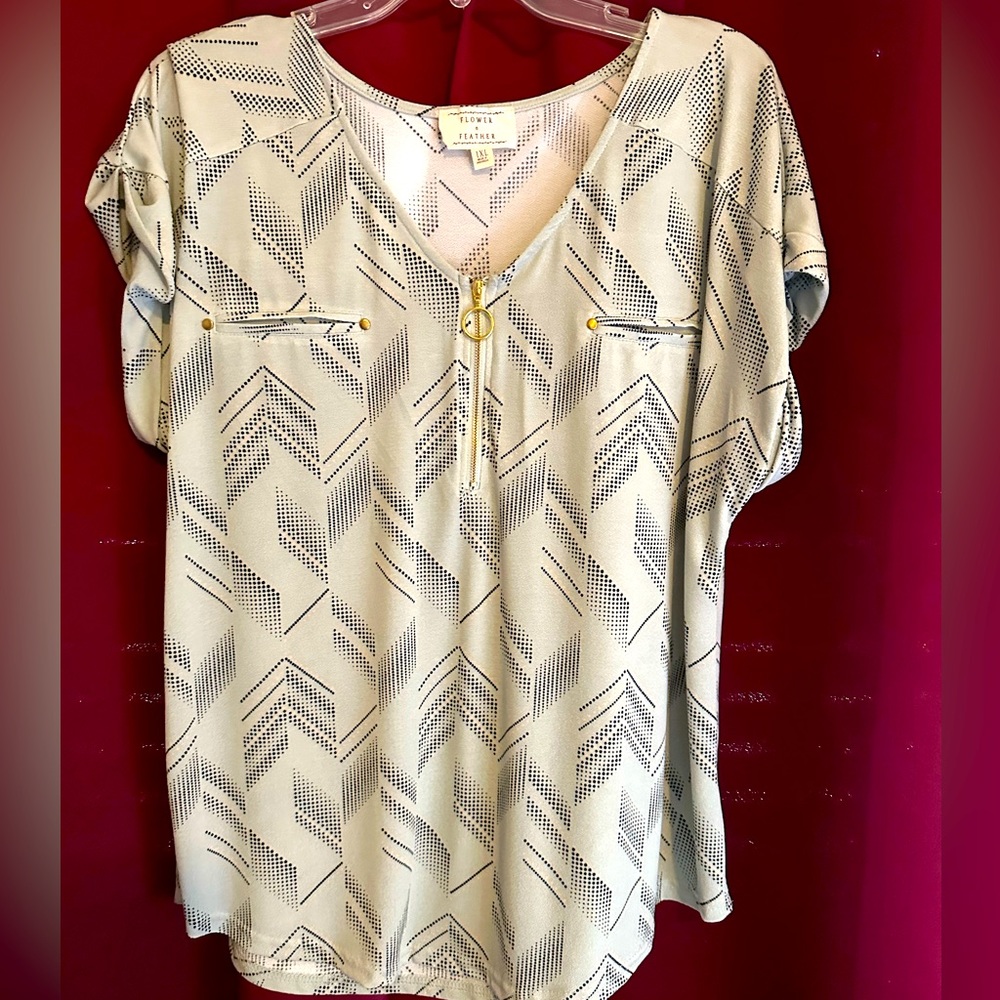 Flower And Feather 1X blouse
